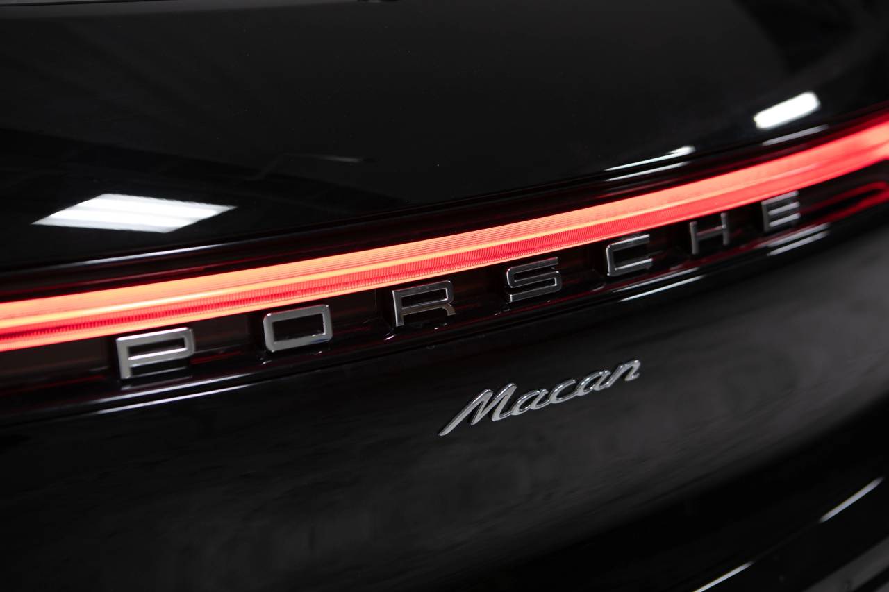 Thumbnail: 2026 Porsche Macan - 16