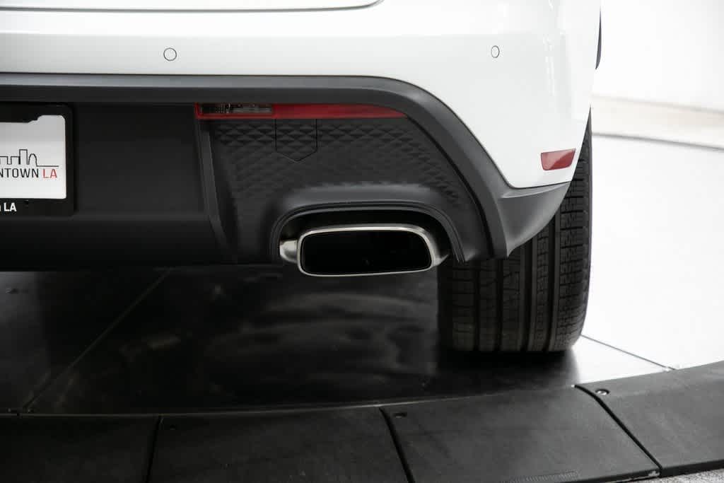 Thumbnail: 2025 Porsche Macan - 38