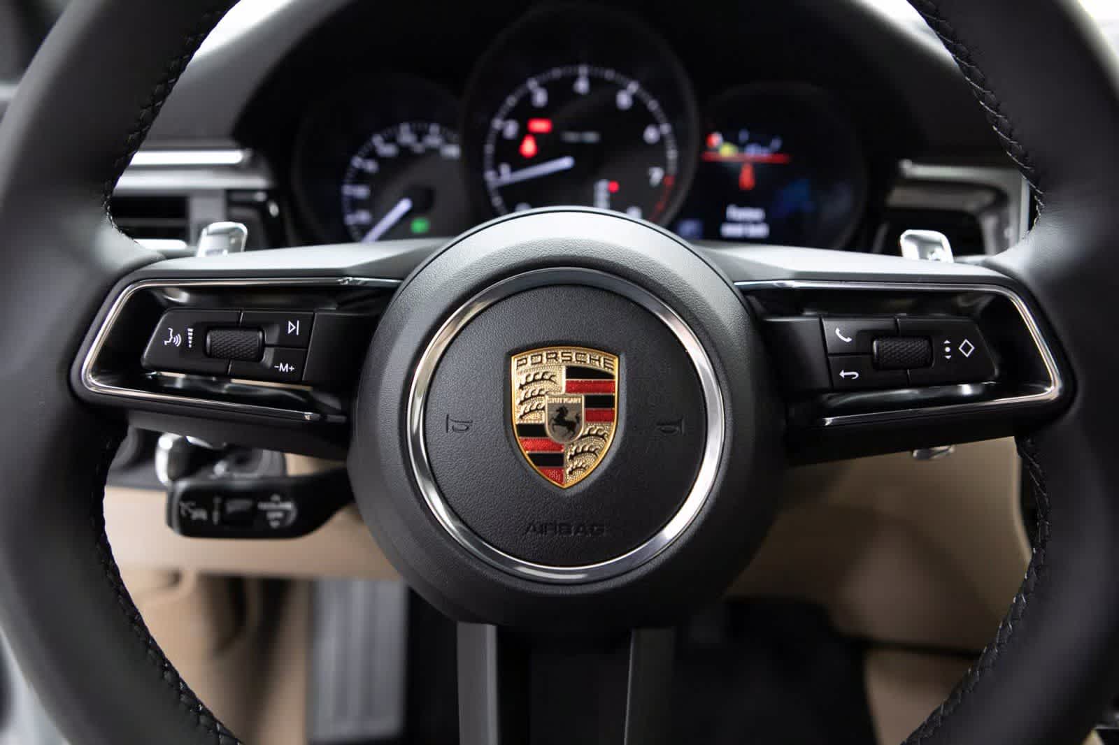 Thumbnail: 2026 Porsche Macan - 14