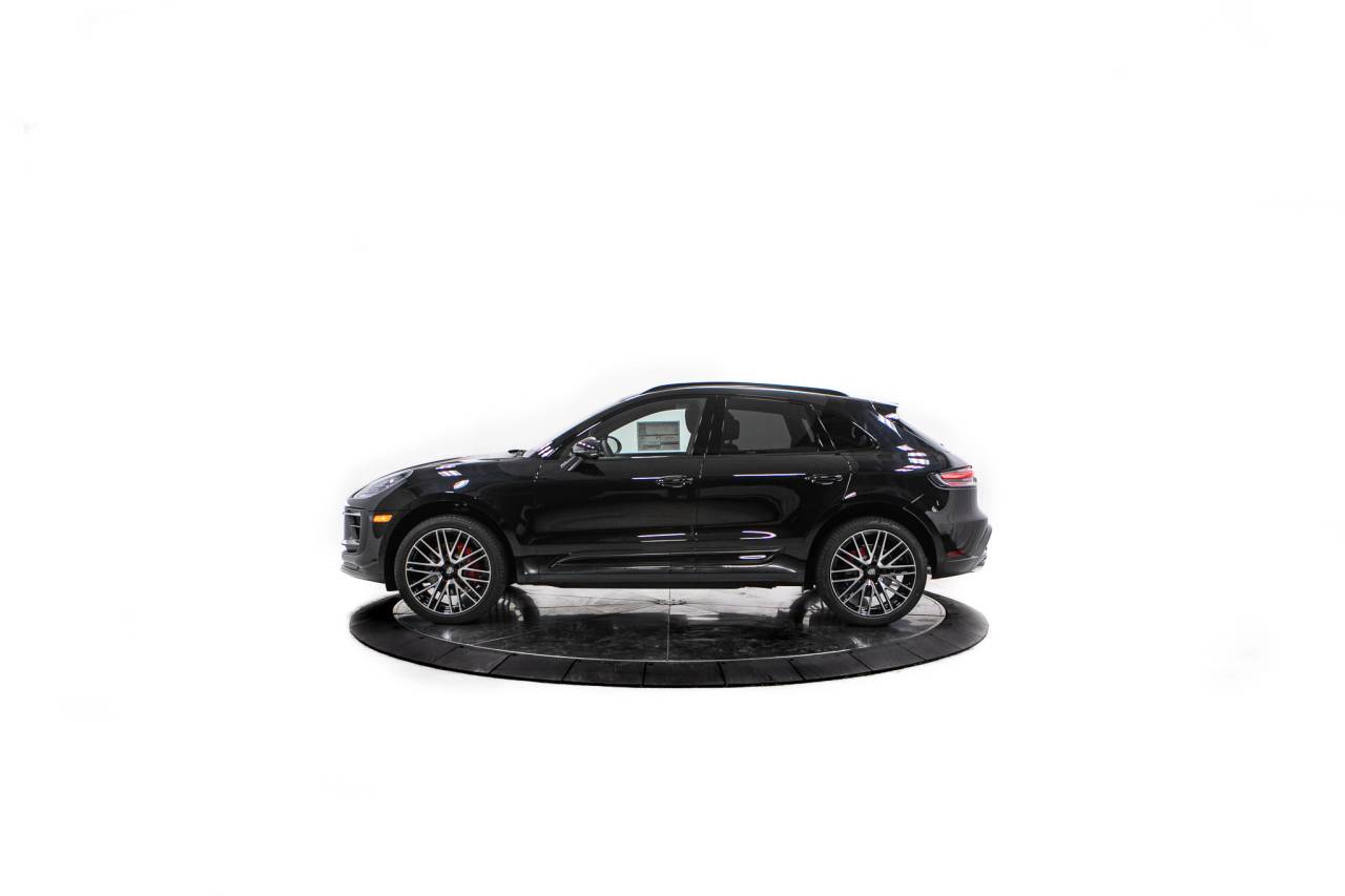 Thumbnail: 2026 Porsche Macan - 2
