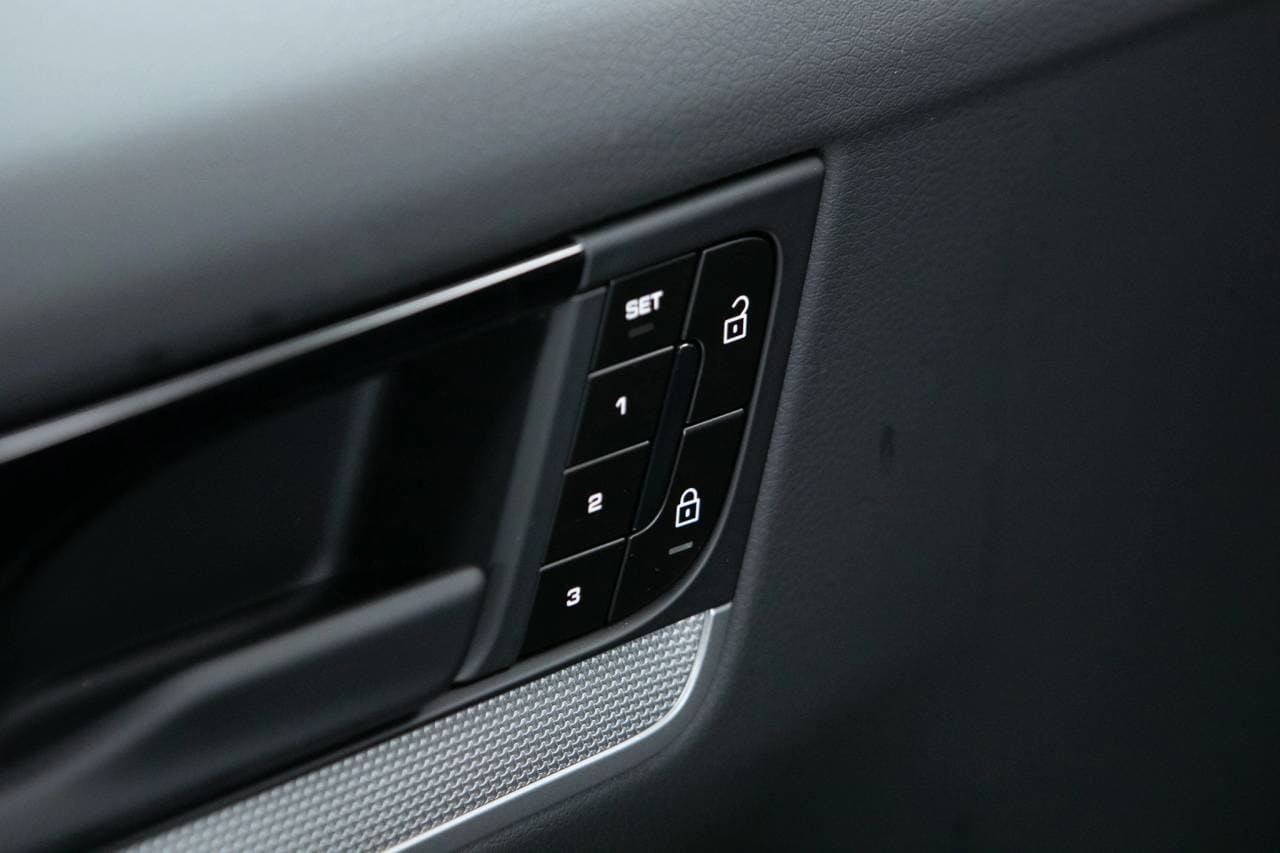 Thumbnail: 2026 Porsche  - 26