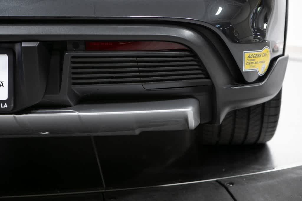 Thumbnail: 2022 Porsche Taycan - 39