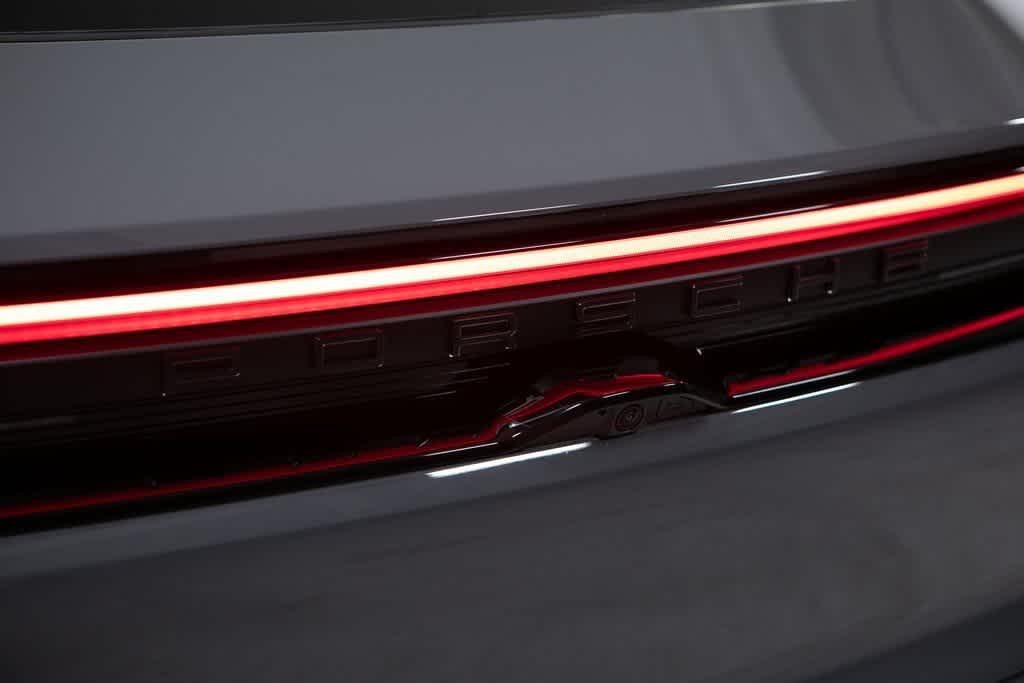Thumbnail: 2025 Porsche Macan - 37