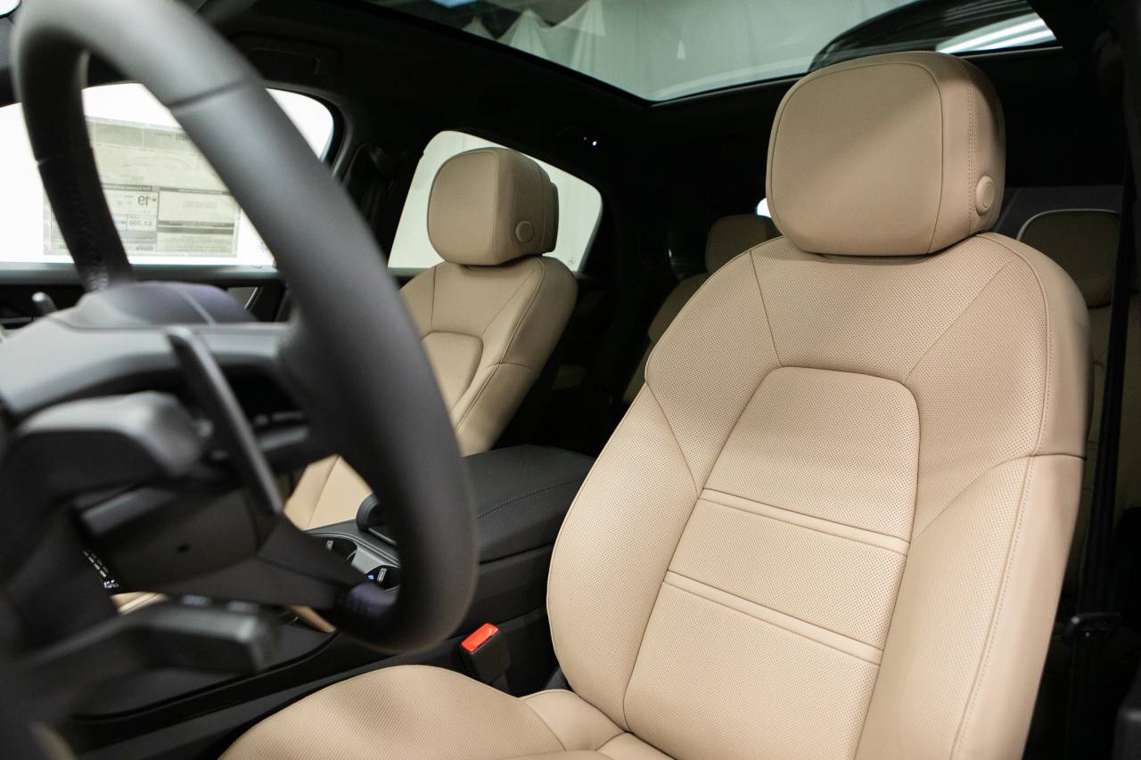 Thumbnail: 2026 Porsche  - 5