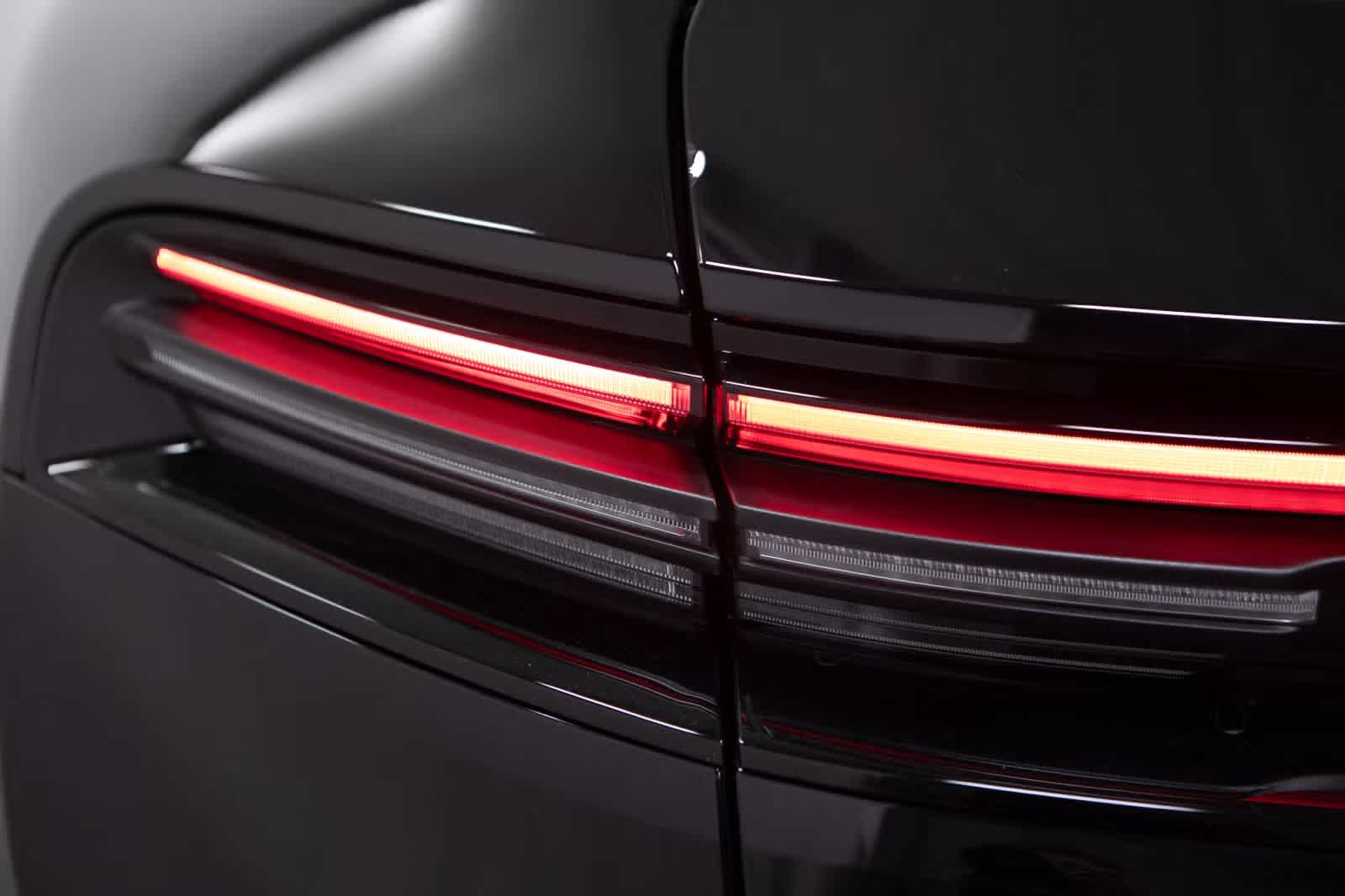 Thumbnail: 2025 Porsche Macan - 18