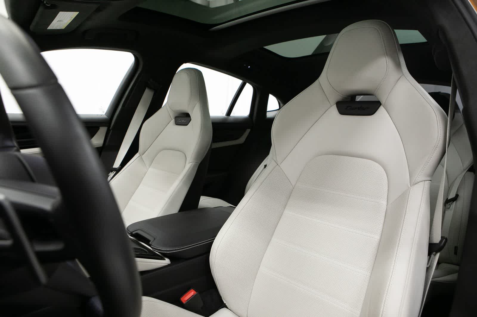 Thumbnail: 2025 Porsche Panamera - 5