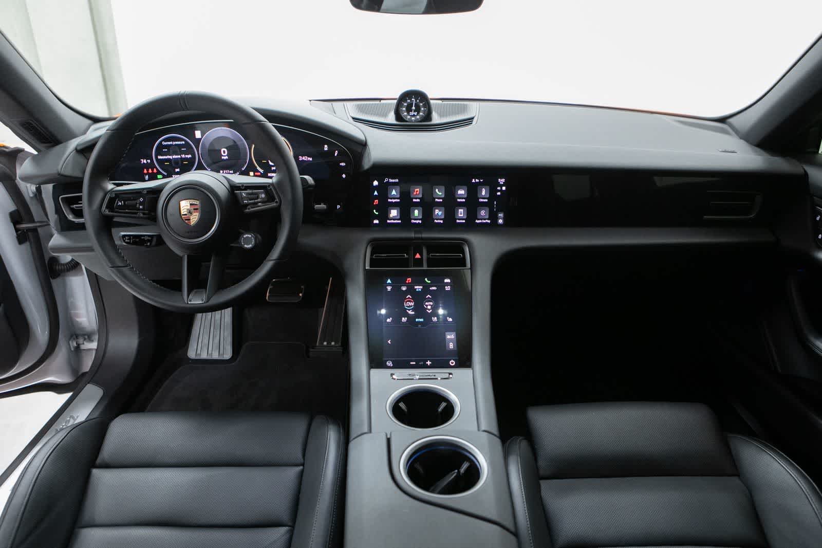 Thumbnail: 2025 Porsche Taycan - 13
