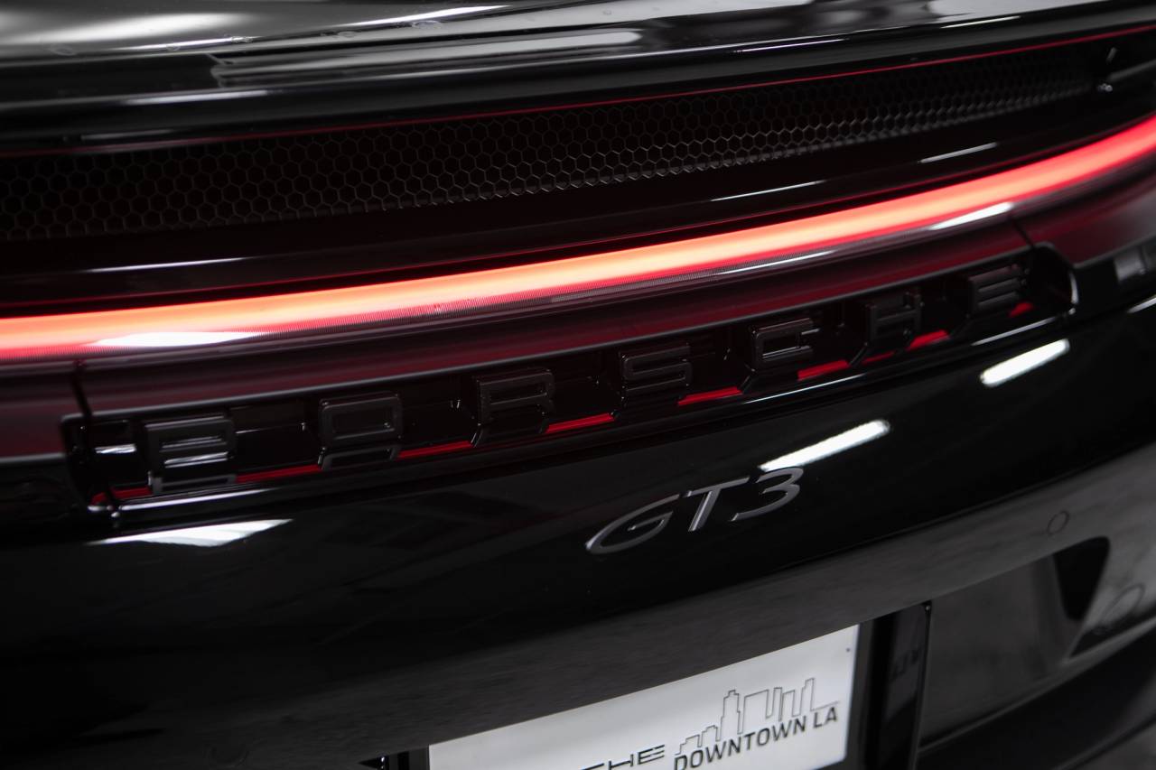 Thumbnail: 2026 Porsche 911 - 16