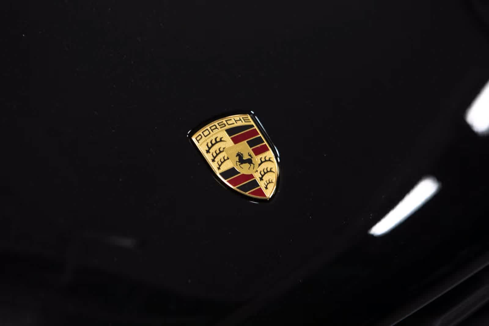 Thumbnail: 2026 Porsche Macan - 17