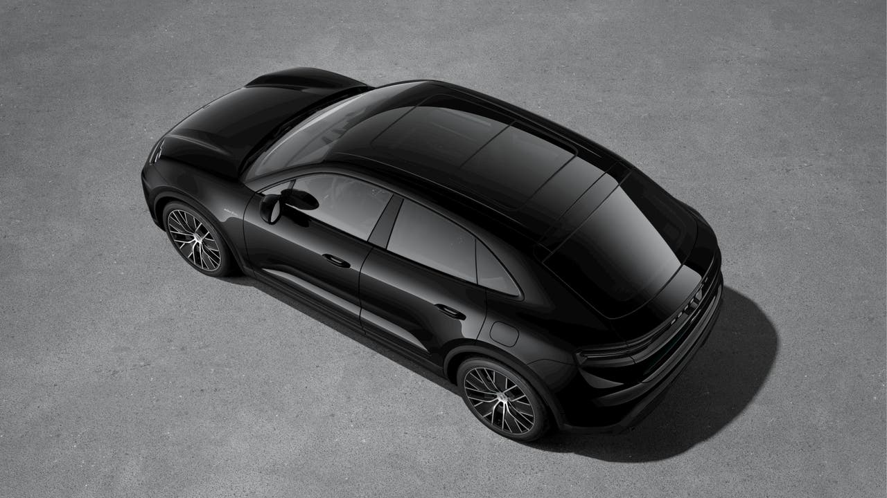 Thumbnail: 2026 Porsche Macan - 4
