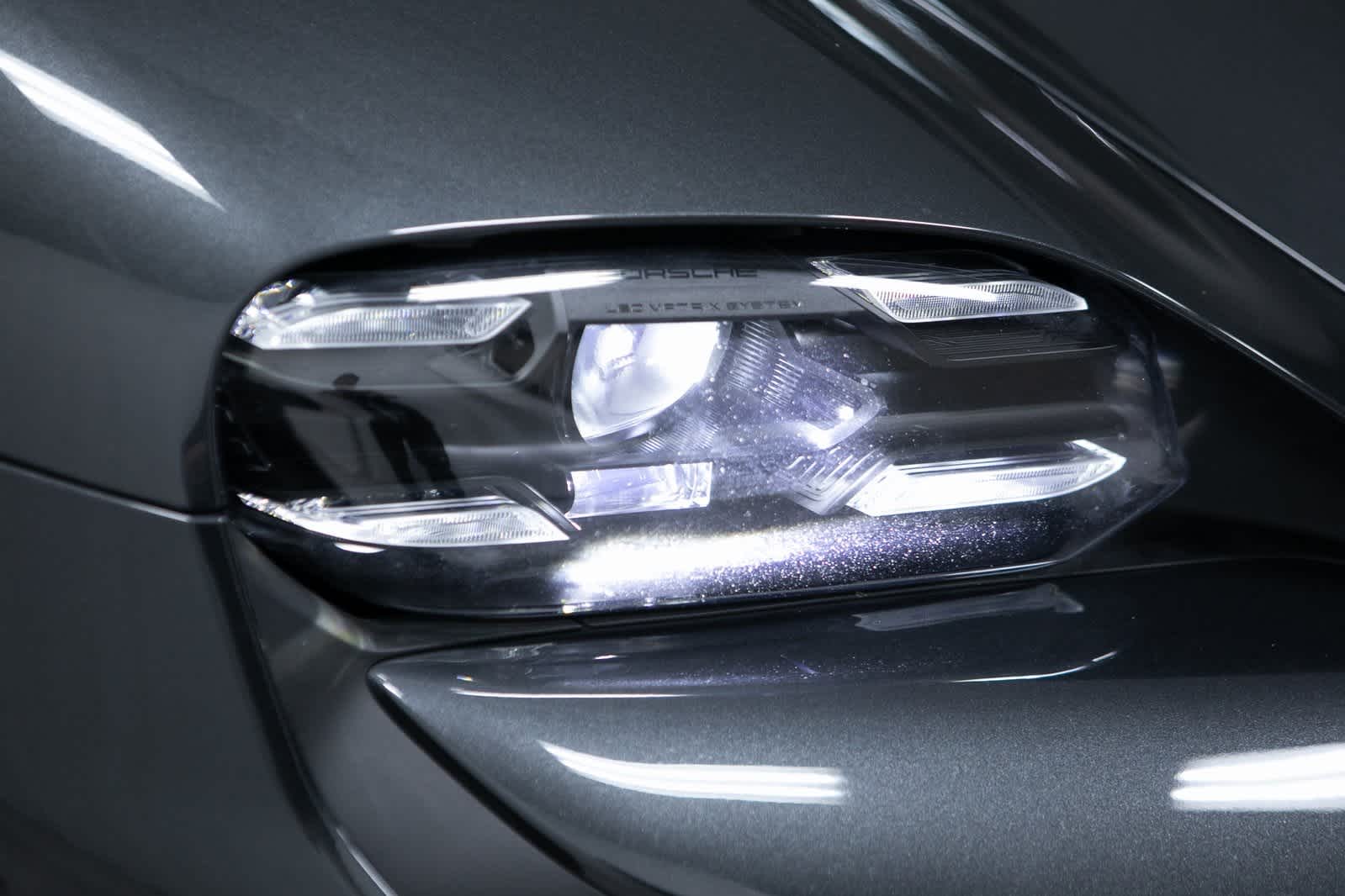 Thumbnail: 2024 Porsche Taycan - 34