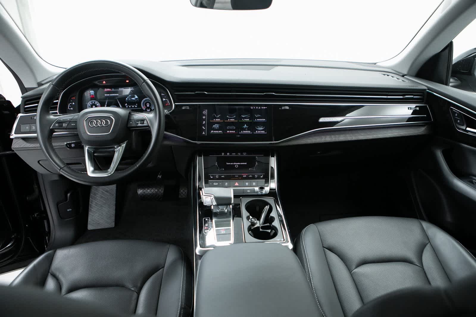 Thumbnail: 2022 Audi Q8 - 13