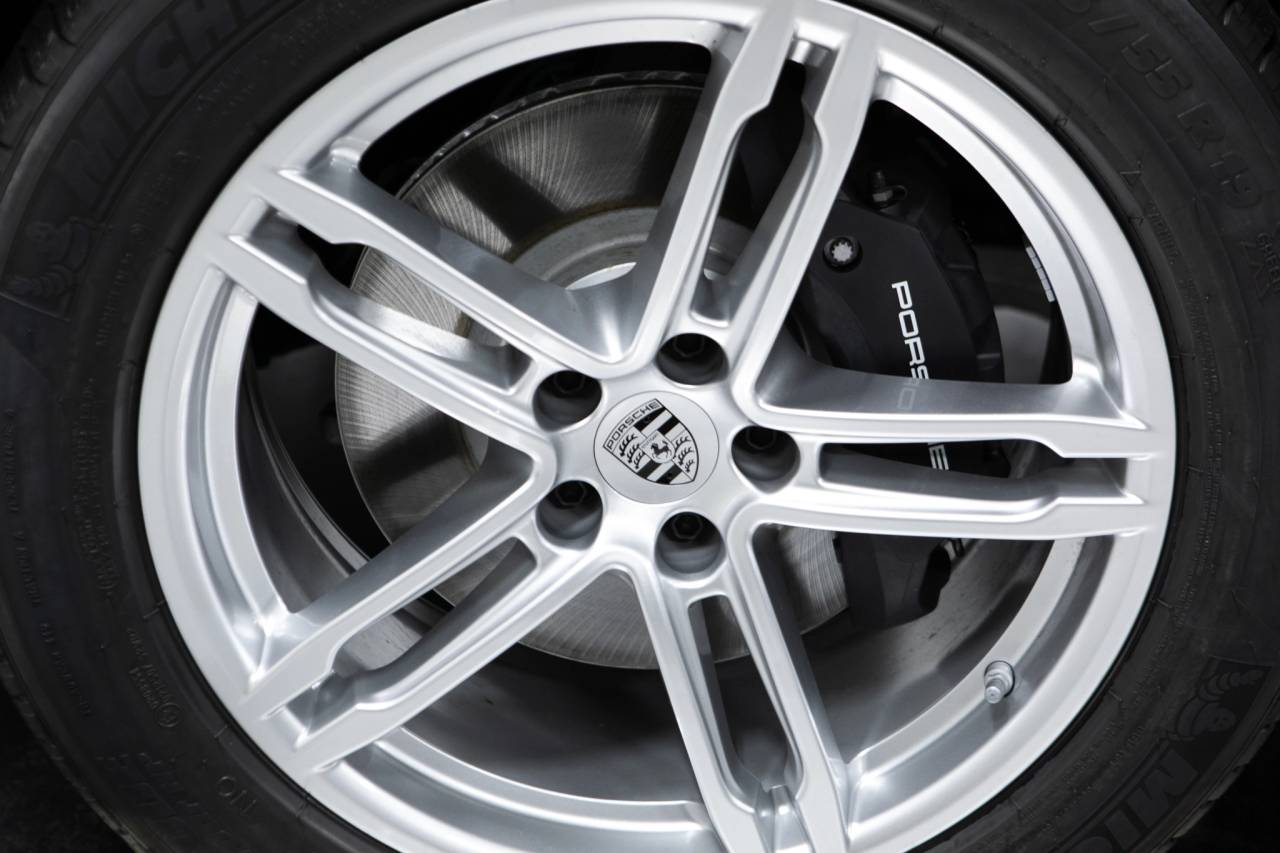 Thumbnail: 2026 Porsche Macan - 11