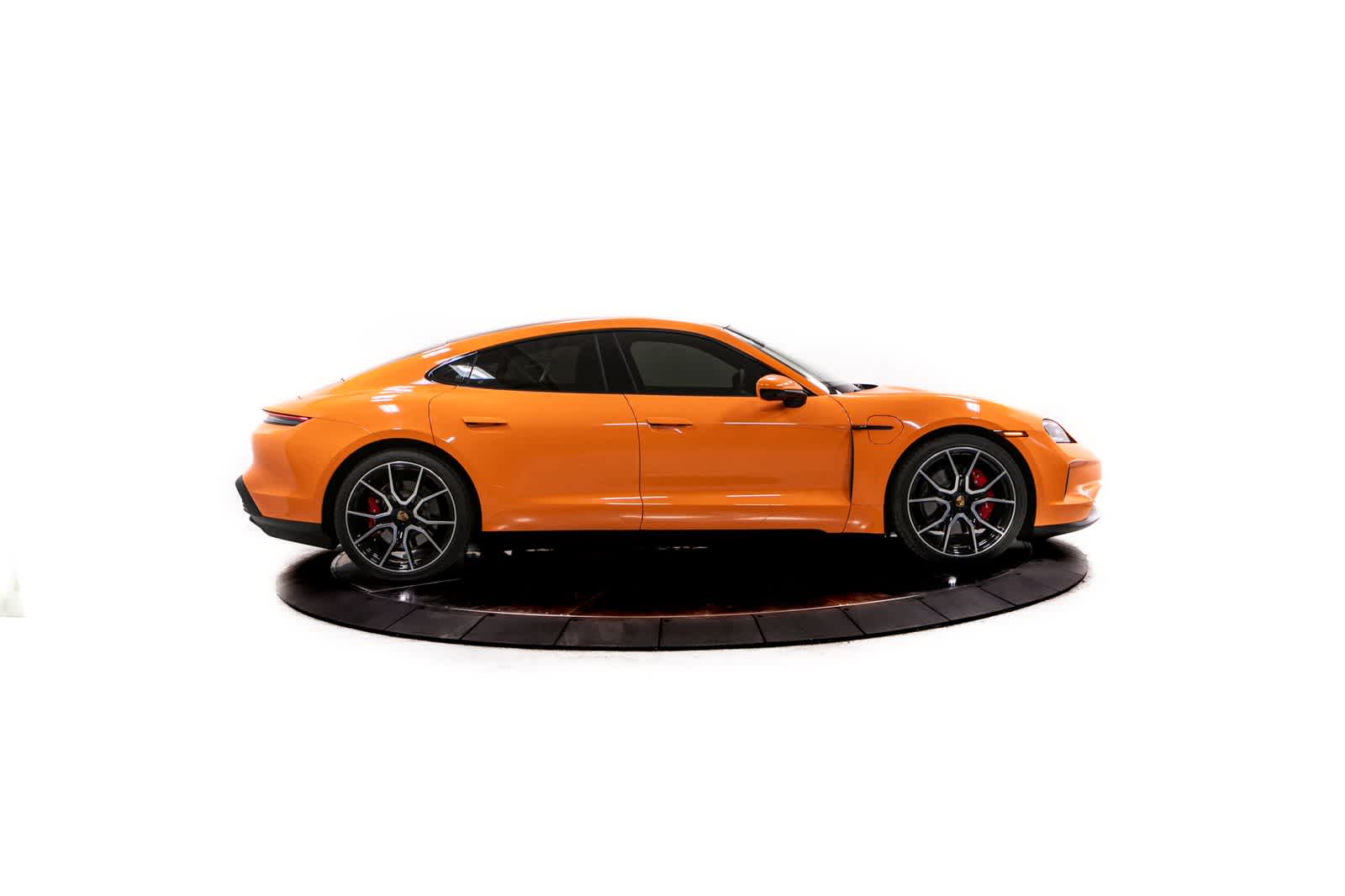 Thumbnail: 2025 Porsche Taycan - 8