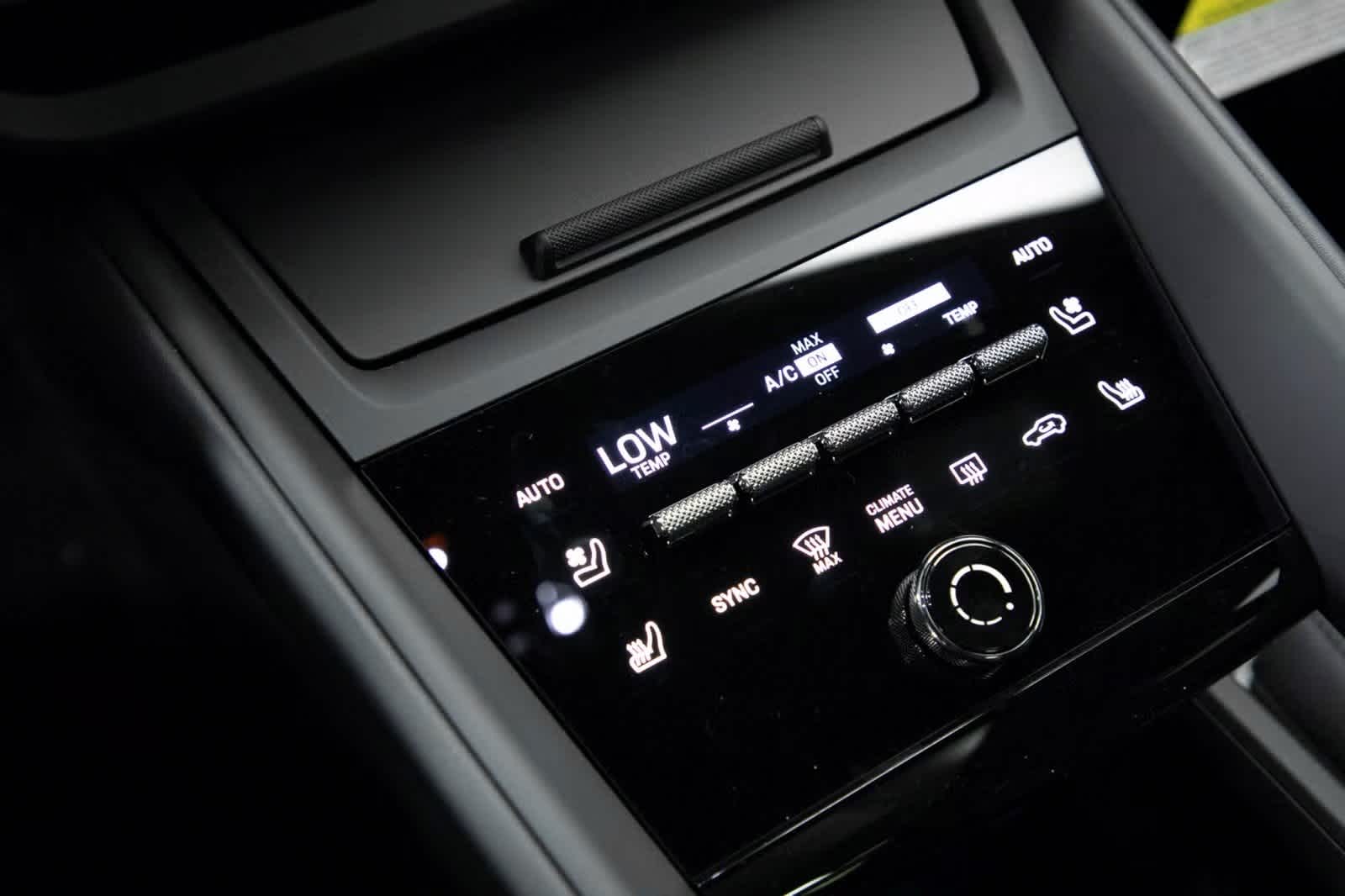 Thumbnail: 2025 Porsche Macan - 22