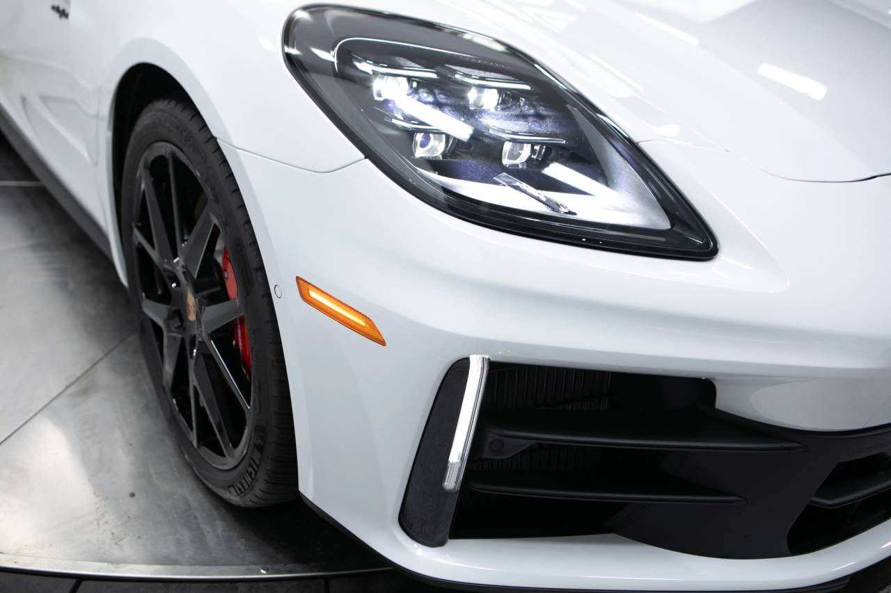 Thumbnail: 2026 Porsche Panamera - 12