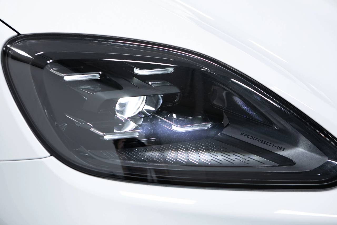 Thumbnail: 2026 Porsche  - 13