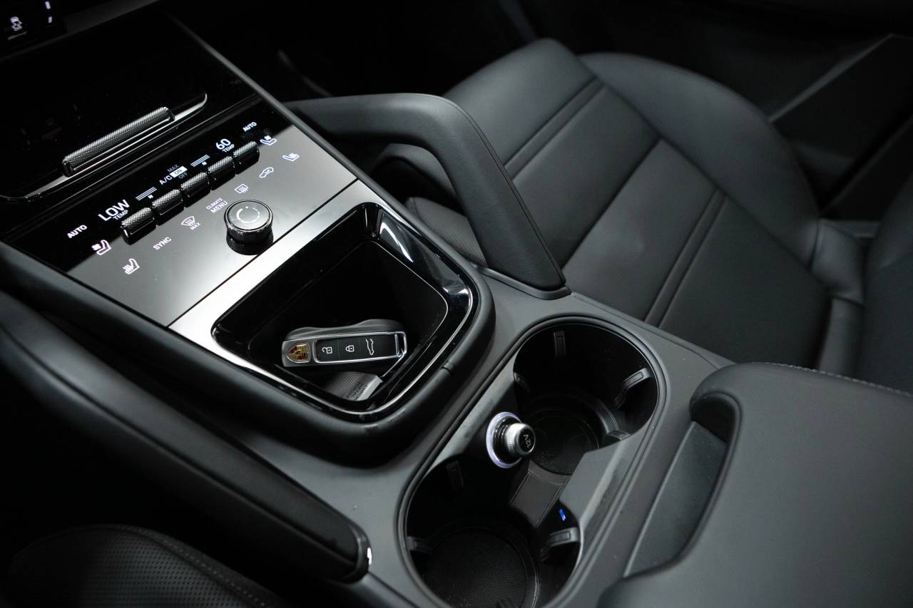 Thumbnail: 2026 Porsche Cayenne - 32