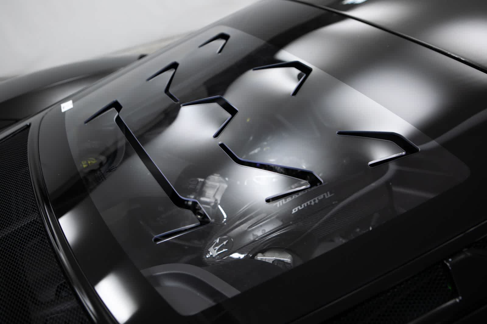 Thumbnail: 2023 Maserati MC20 - 22
