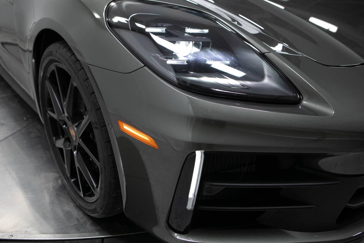 Thumbnail: 2026 Porsche Panamera - 12