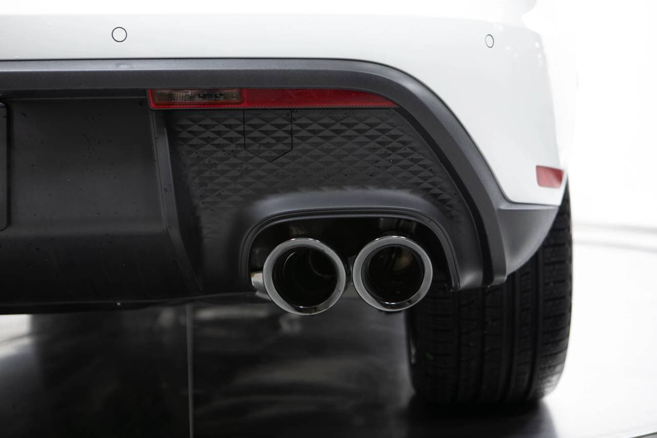 Thumbnail: 2026 Porsche Macan - 17