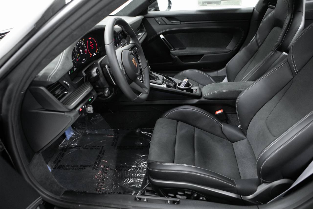 Thumbnail: 2026 Porsche 911 - 23