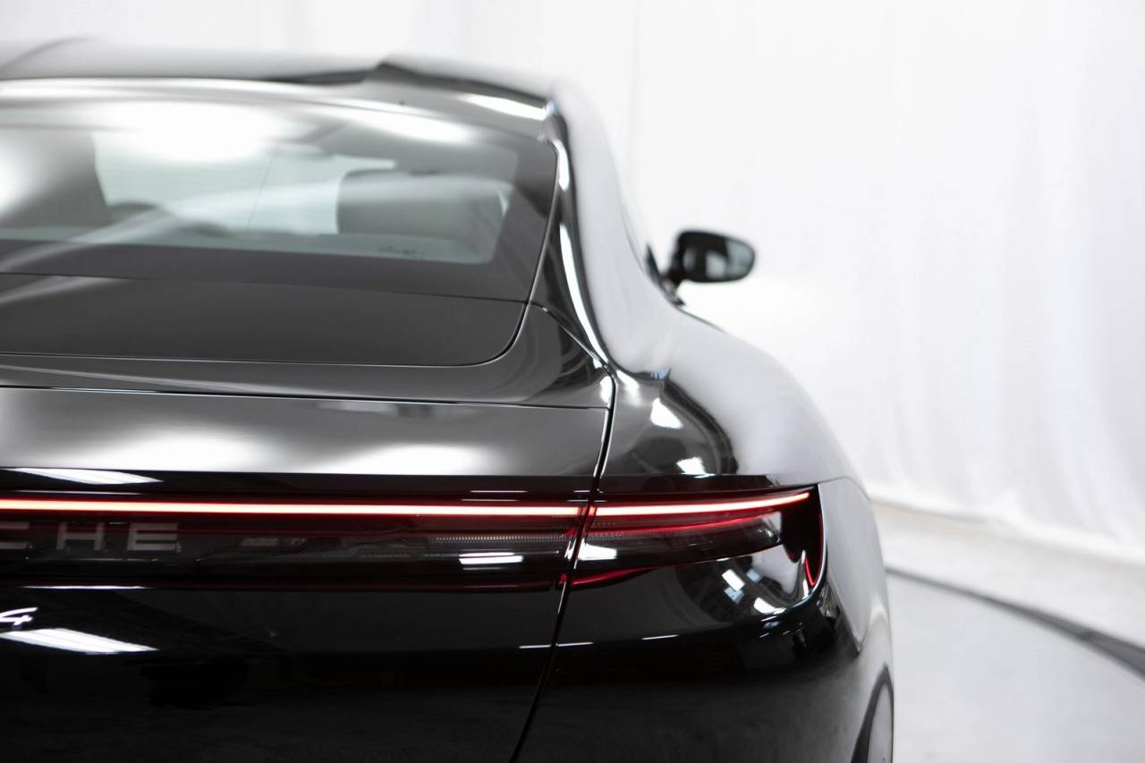 Thumbnail: 2026 Porsche Taycan - 18