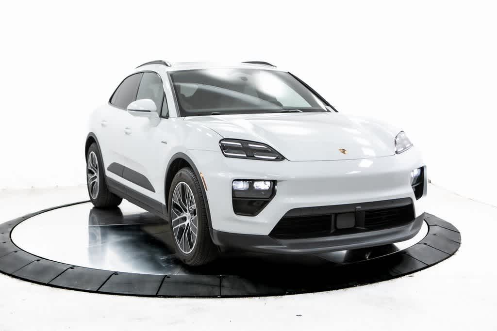 Thumbnail: 2025 Porsche Macan - 9