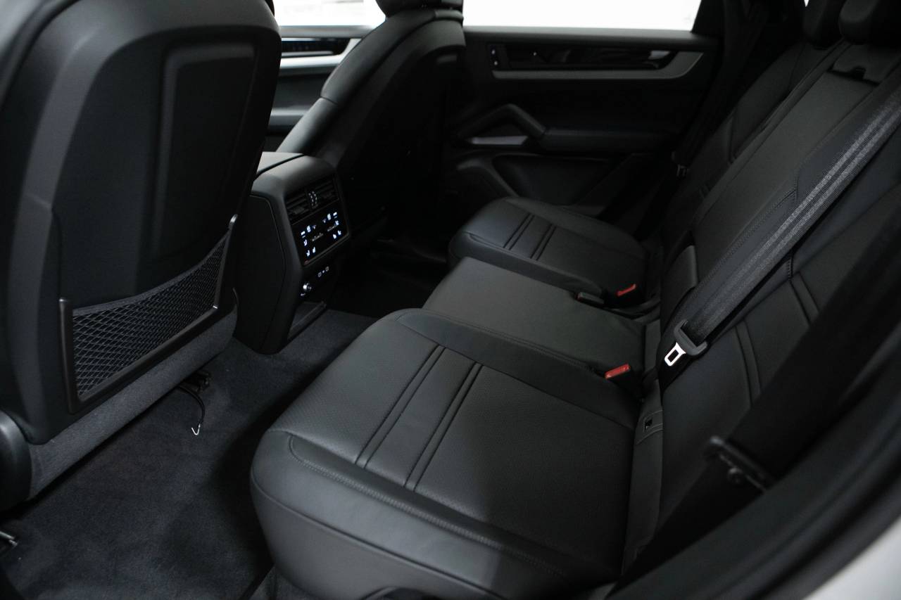 Thumbnail: 2026 Porsche  - 36