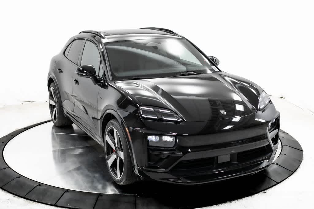 Thumbnail: 2025 Porsche Macan - 25