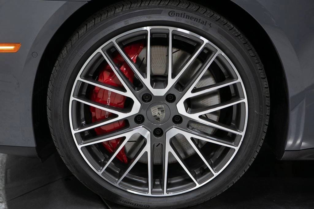Thumbnail: 2025 Porsche Panamera - 11