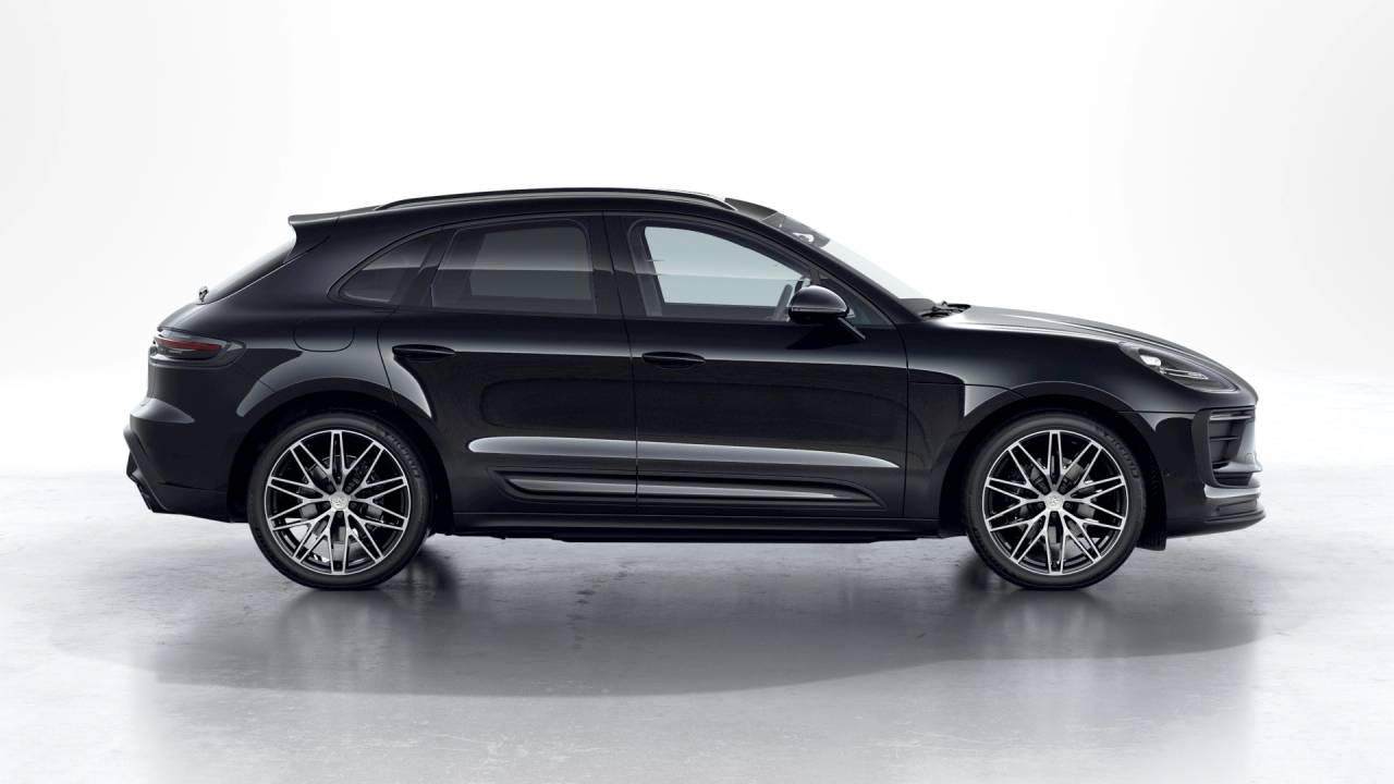 Thumbnail: 2026 Porsche Macan - 7