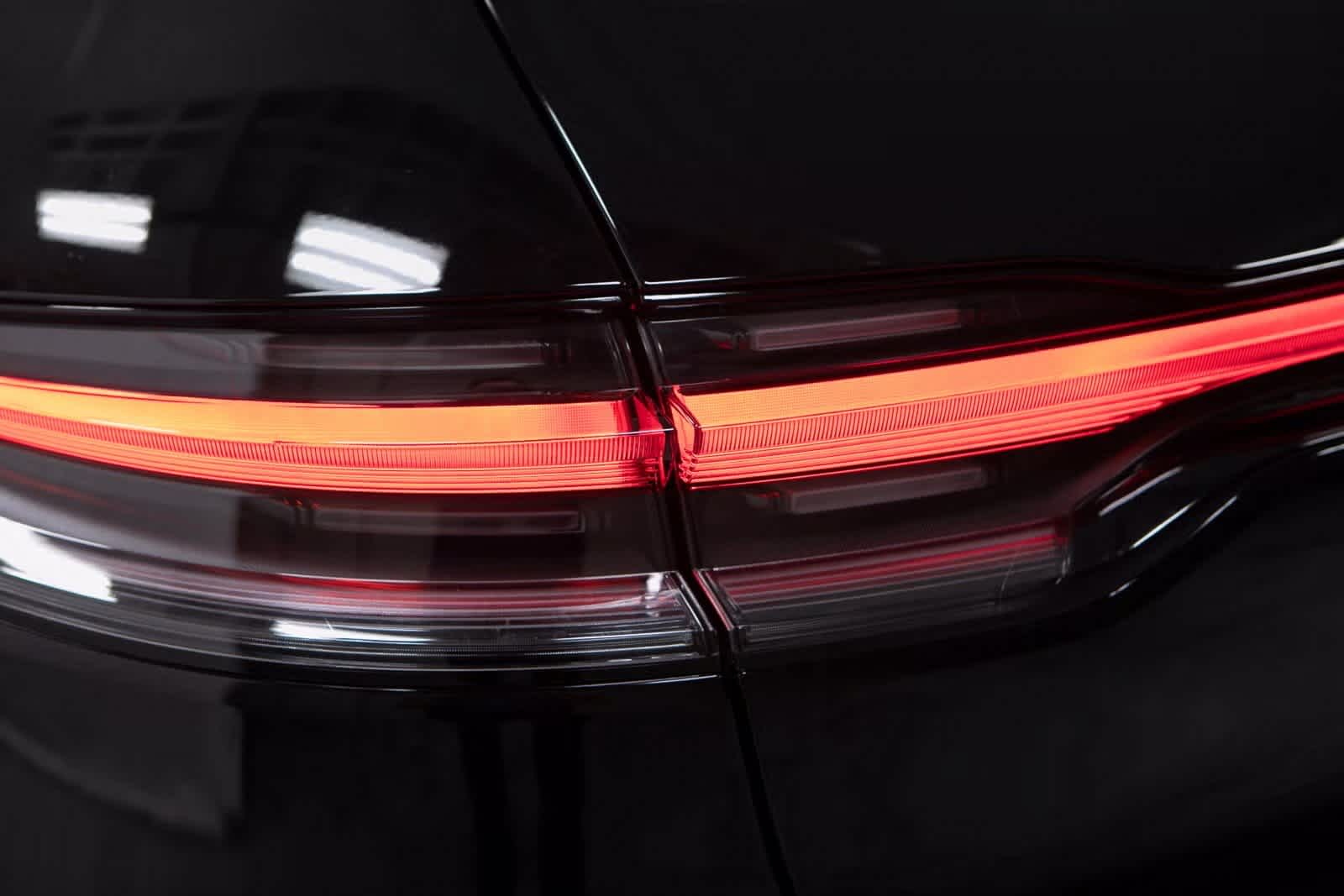 Thumbnail: 2025 Porsche Macan - 36