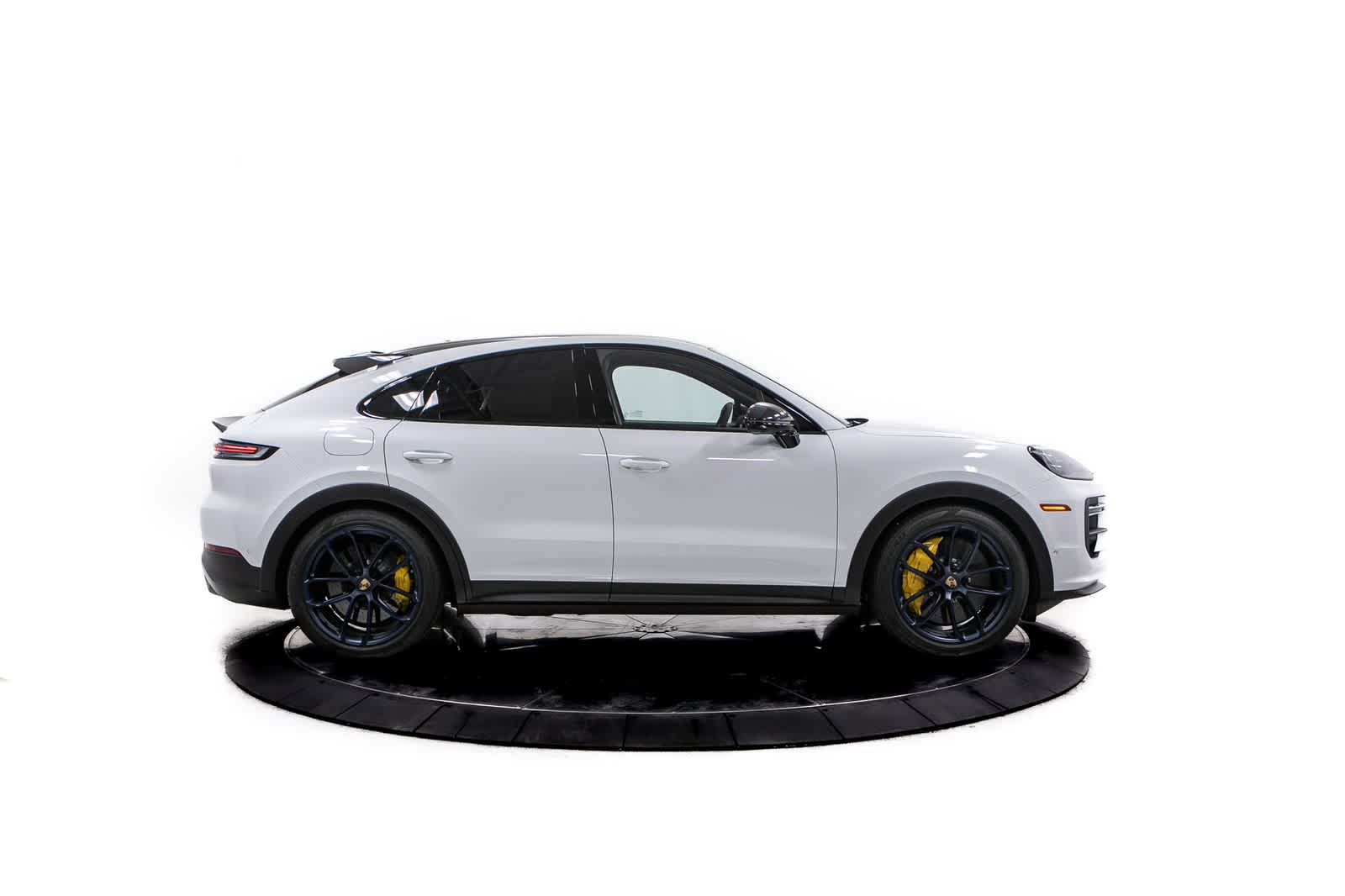Thumbnail: 2025 Porsche Cayenne - 8