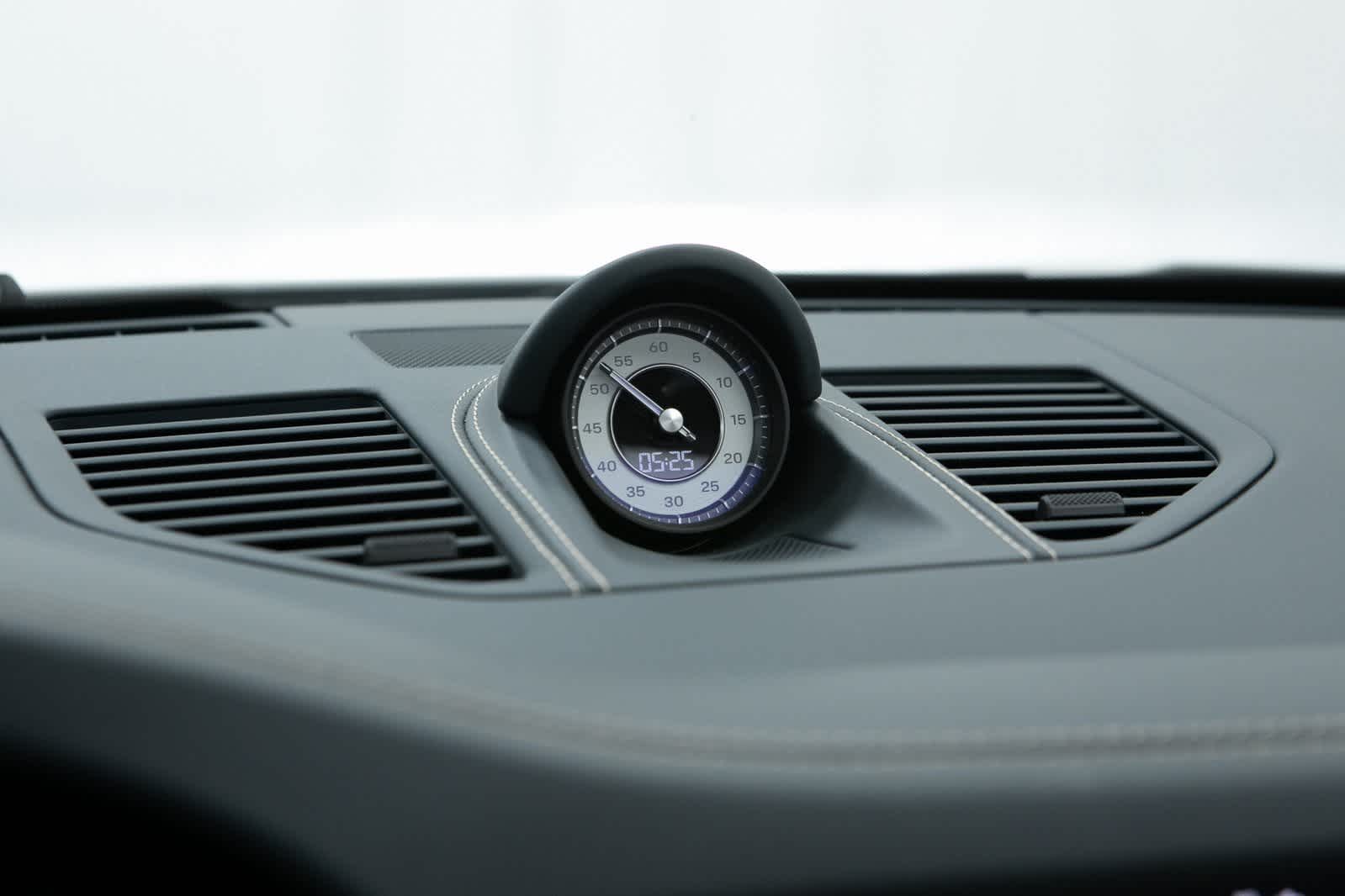 Thumbnail: 2021 Porsche 911 - 27