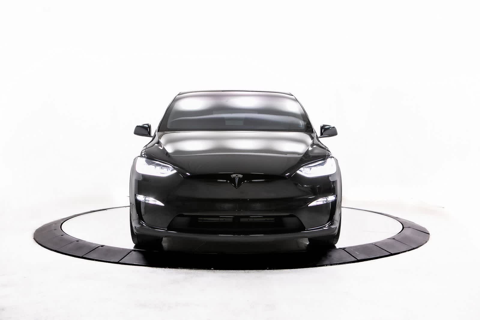 Thumbnail: 2022 Tesla Model X - 10