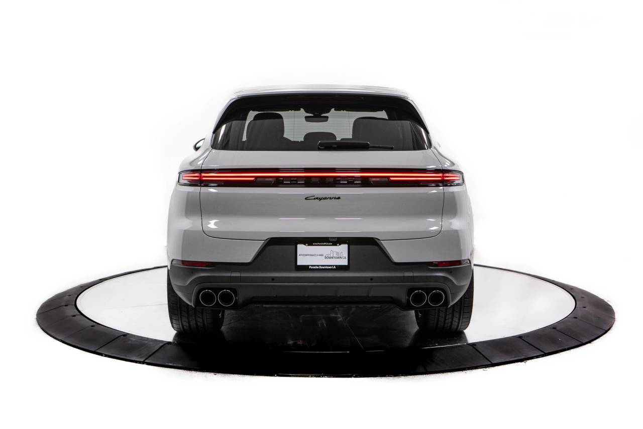 Thumbnail: 2026 Porsche Cayenne - 6