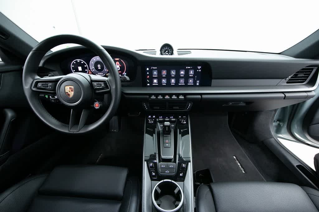 Thumbnail: 2025 Porsche 911 - 13