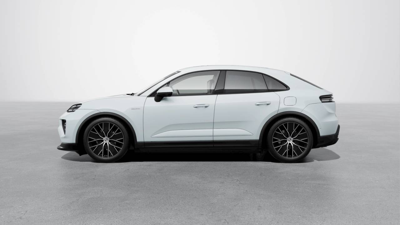 Thumbnail: 2026 Porsche Macan - 2