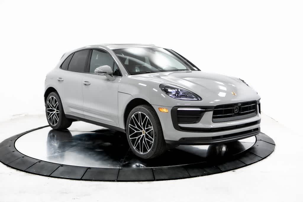 Thumbnail: 2025 Porsche Macan - 9
