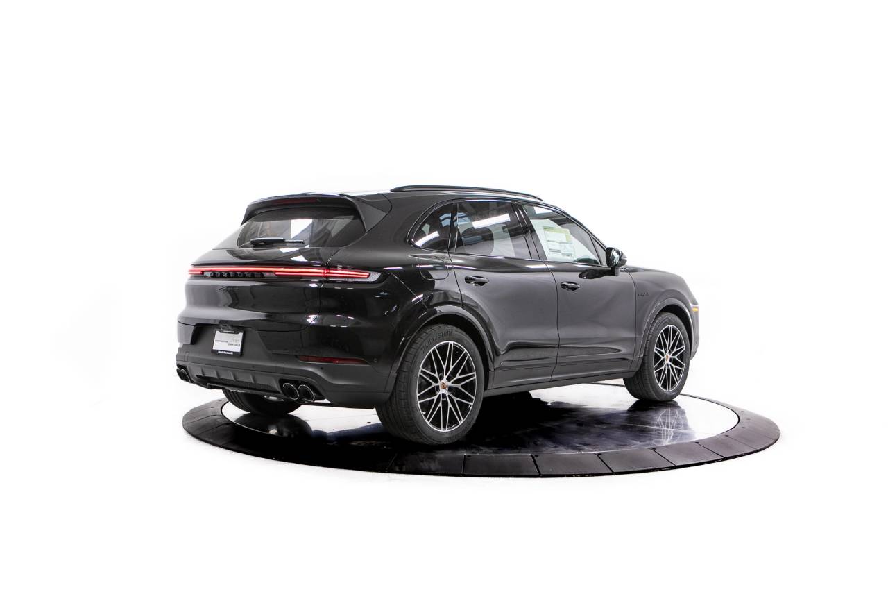 Thumbnail: 2026 Porsche Cayenne - 7