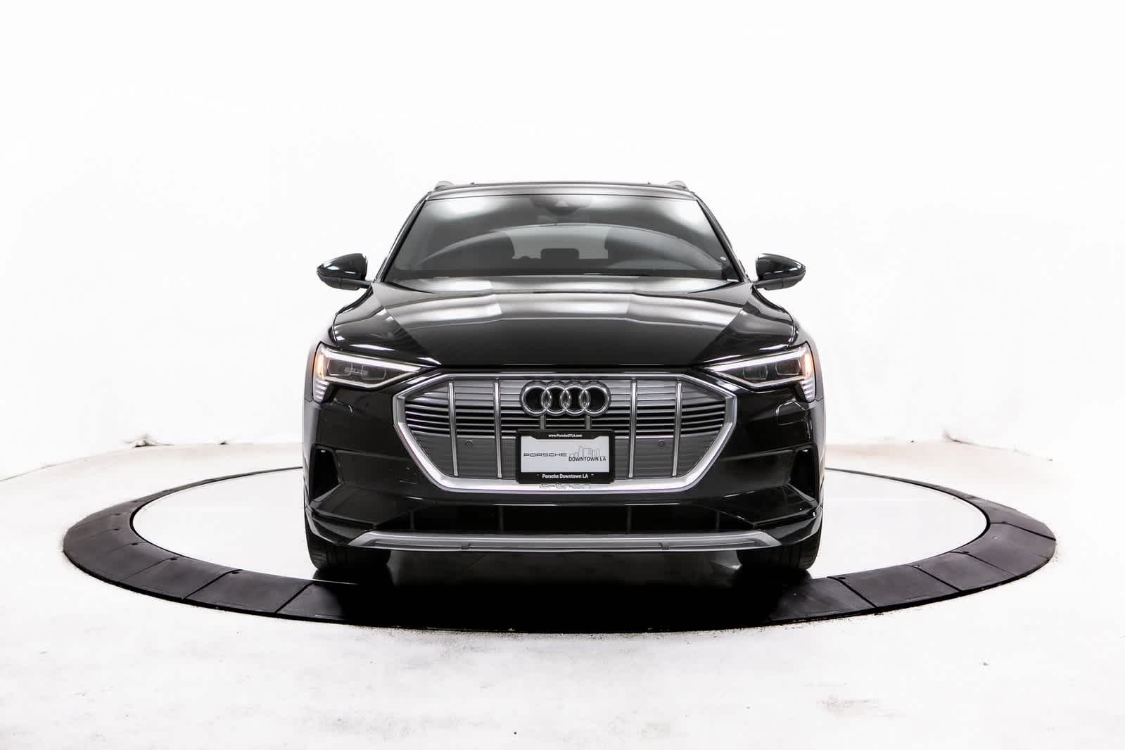 Thumbnail: 2022 Audi e-tron - 10