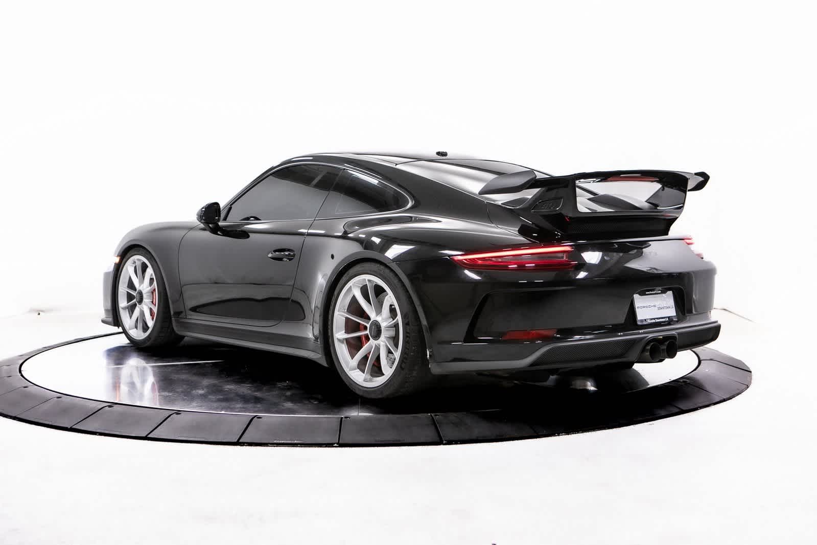 2018 Porsche 911 GT3 photo 3