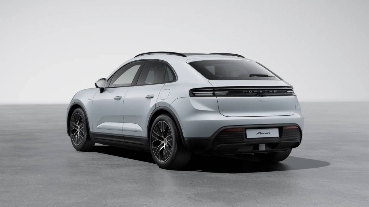 Thumbnail: 2025 Porsche Macan - 3