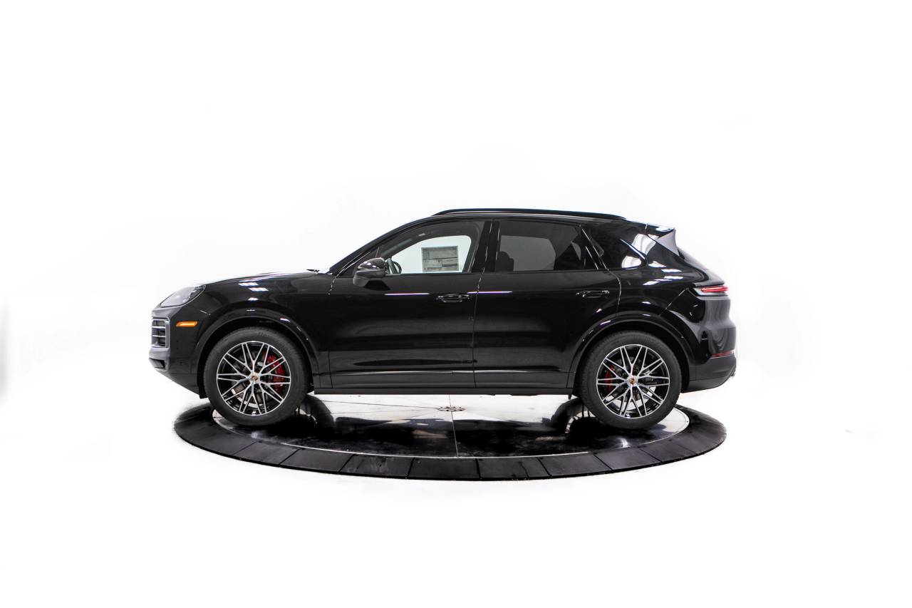 Thumbnail: 2026 Porsche Cayenne - 2