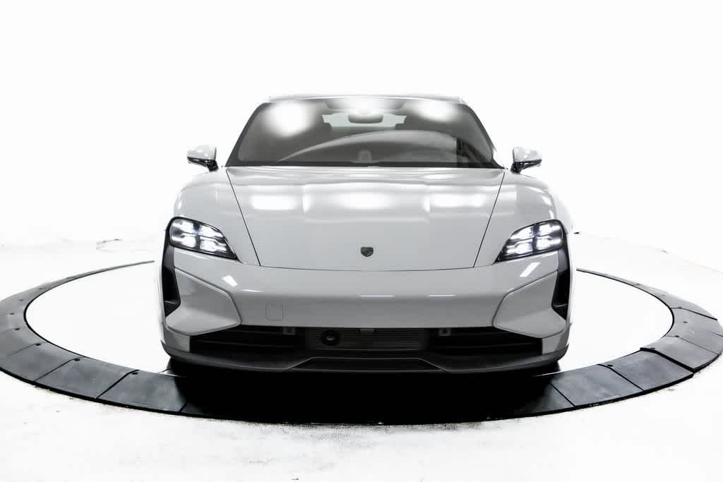 Thumbnail: 2025 Porsche Taycan - 10