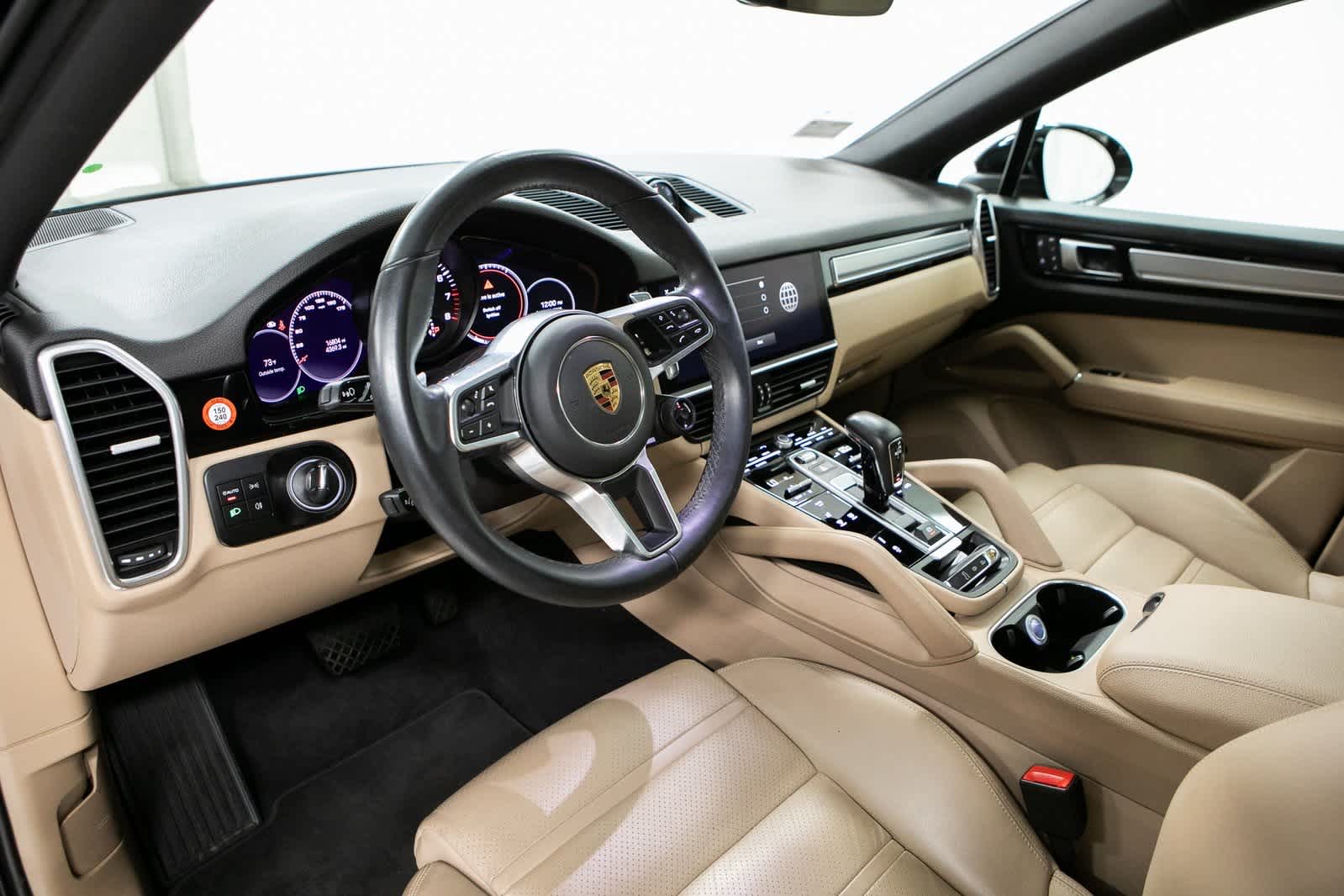 Thumbnail: 2022 Porsche Cayenne - 4