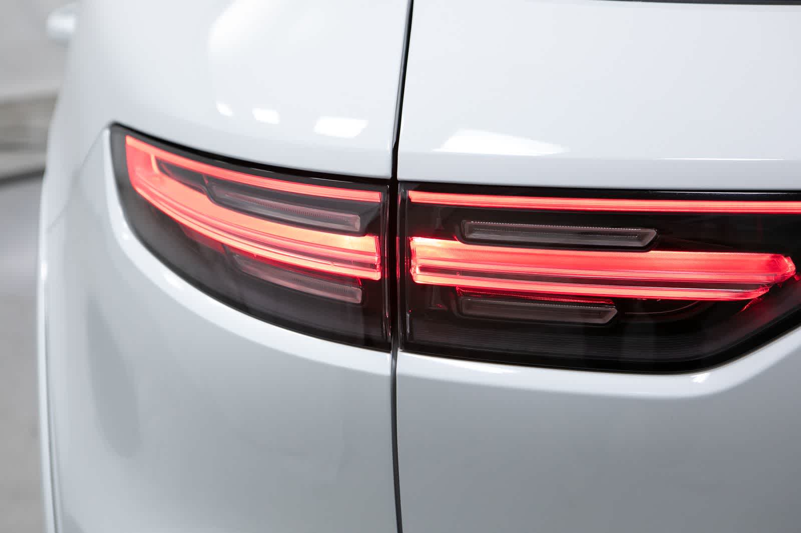 Thumbnail: 2023 Porsche Cayenne - 18