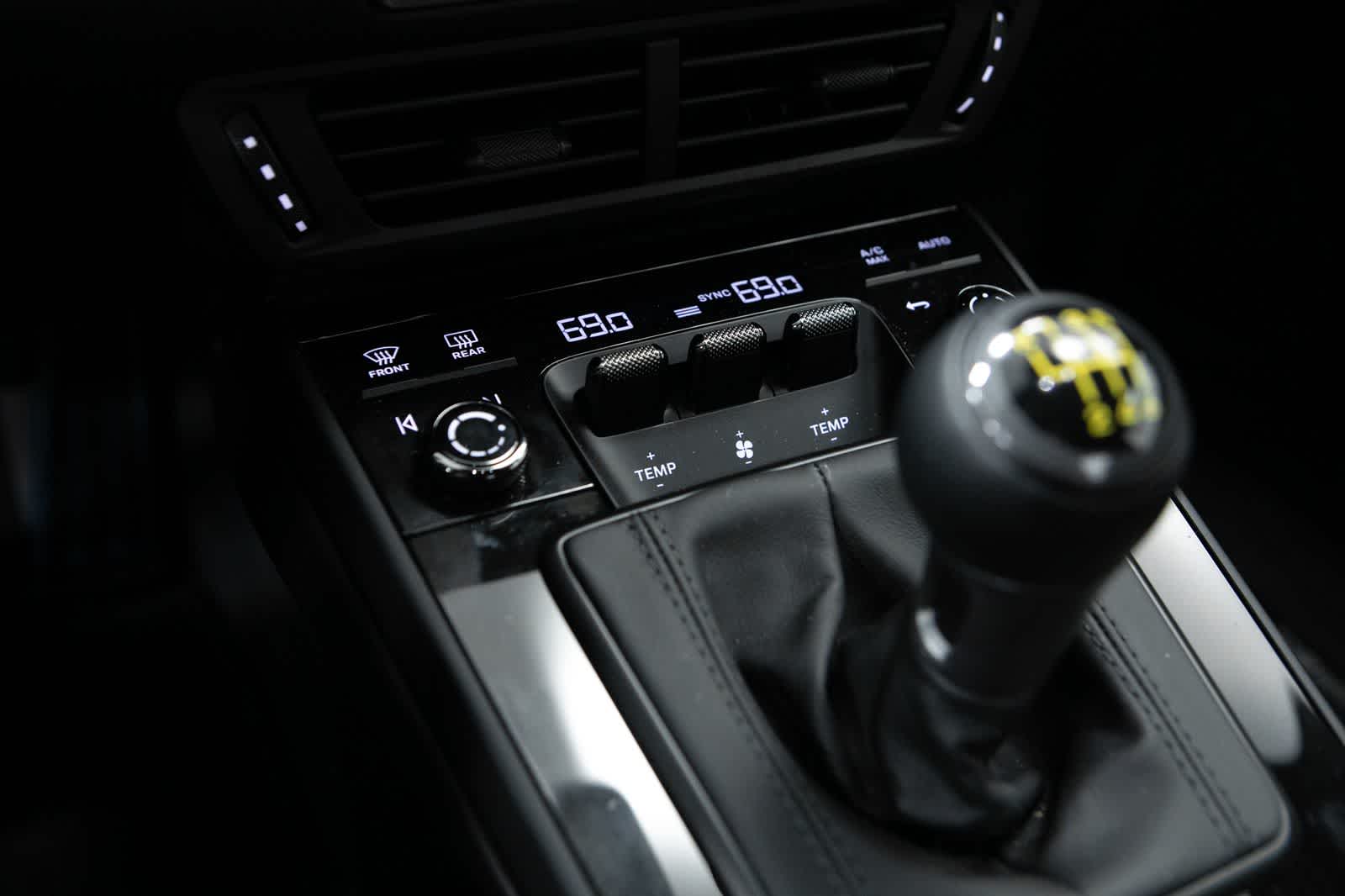 Thumbnail: 2026 Porsche 911 - 27