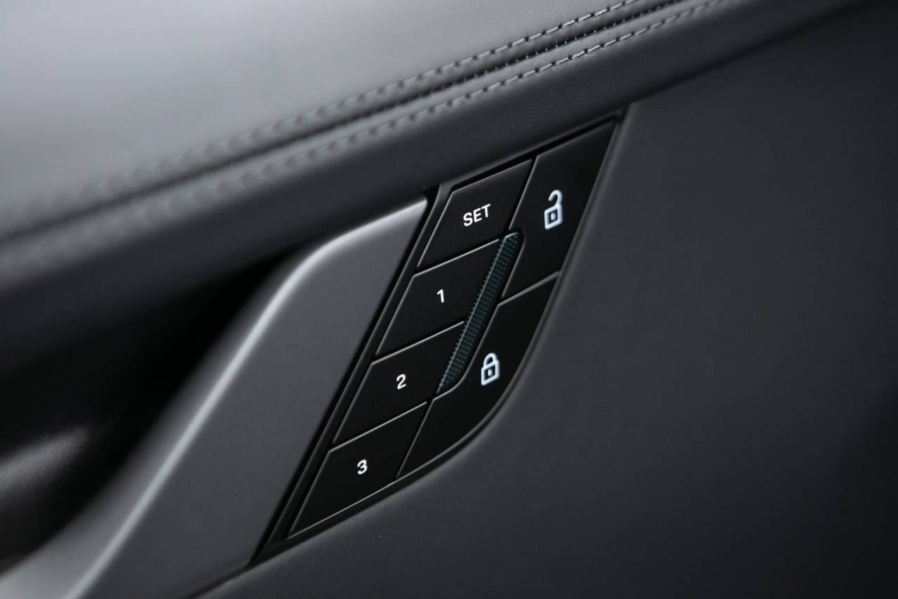 Thumbnail: 2026 Porsche 911 - 26